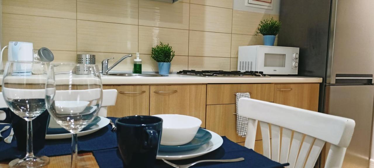 Apartament Granatowy Swietoduska 12 Люблин Экстерьер фото
